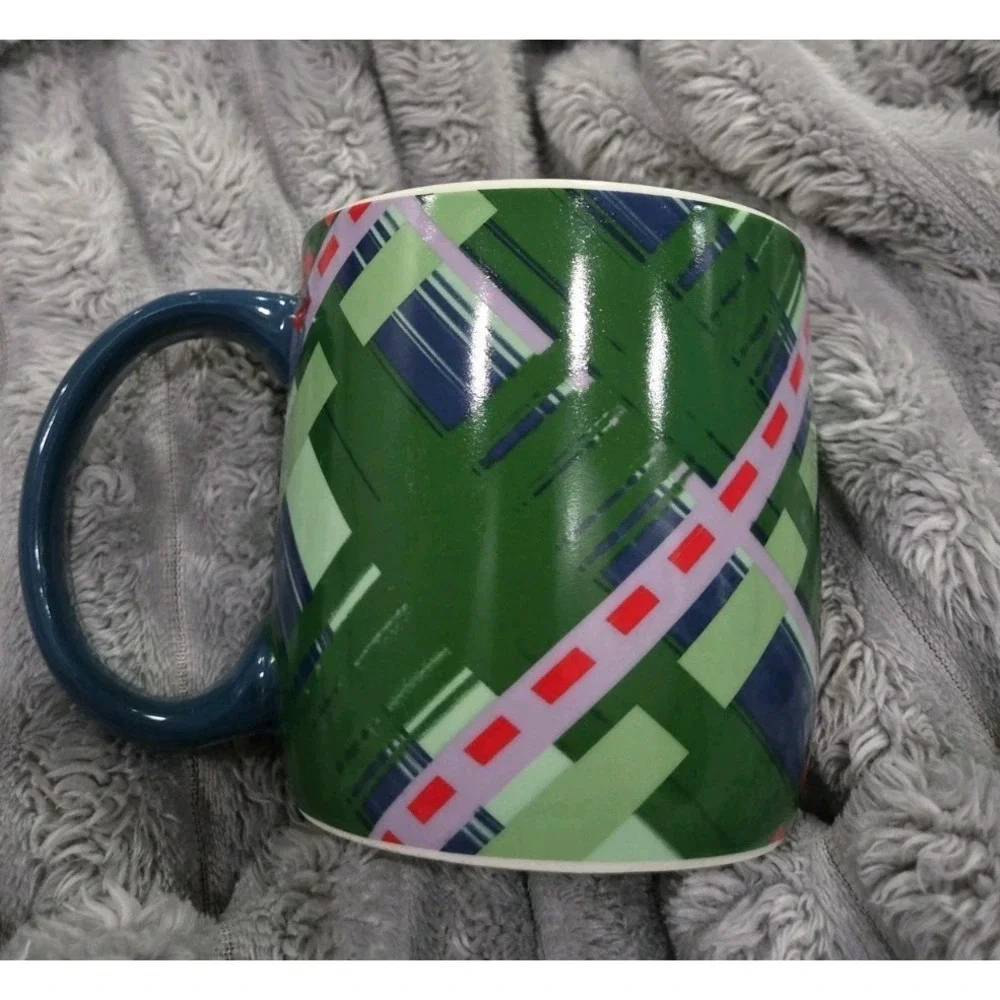 2020 Starbucks Green Coffee Mug Crisscross Lines Blue Handle Starbucks Logo EUC!